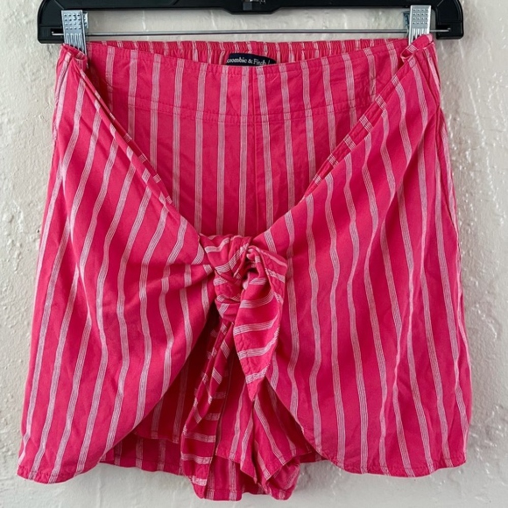 Abercrombie & Fitch Front Tie Pink Striped Skort Women’s Size L